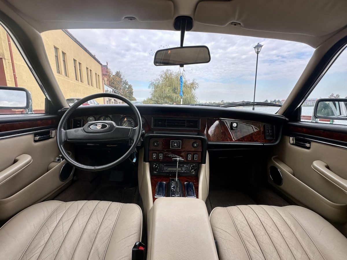 1986 Jaguar XJ oldtimer autó – Car-Garage Kft. Ráckeve – 8. fotó