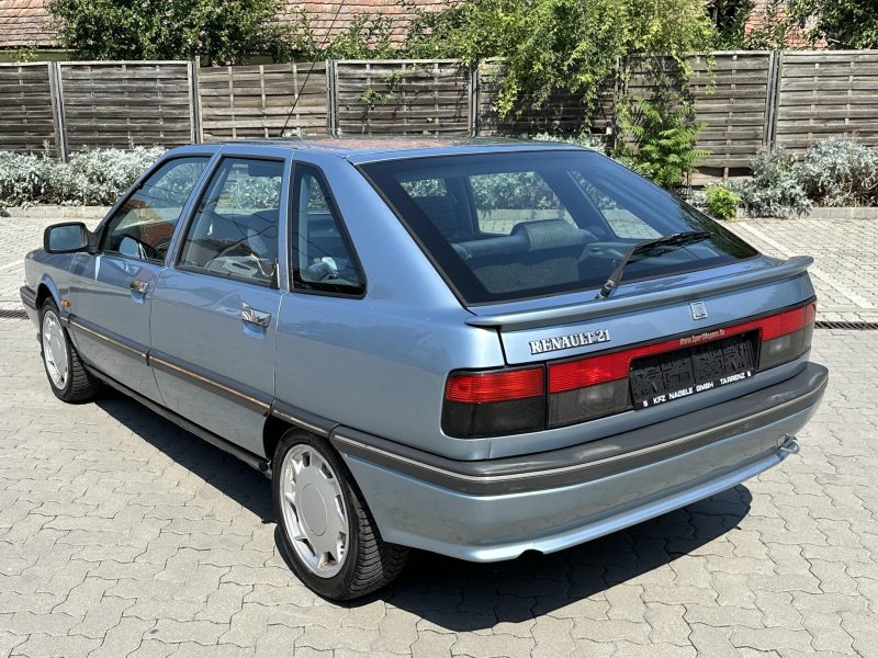 1990 Renault R 21 oldtimer autó – Car-Garage Kft. Ráckeve – 2. fotó