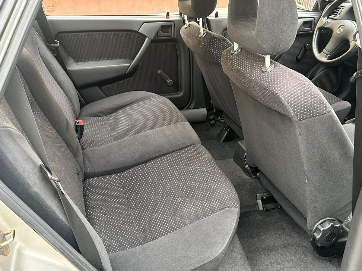 1993 Opel Vectra oldtimer autó – Car-Garage Kft. Ráckeve – 6. fotó
