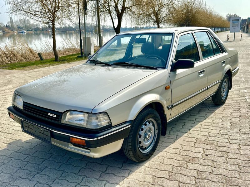 1988 Mazda 323 oldtimer autó – Car-Garage Kft. Ráckeve