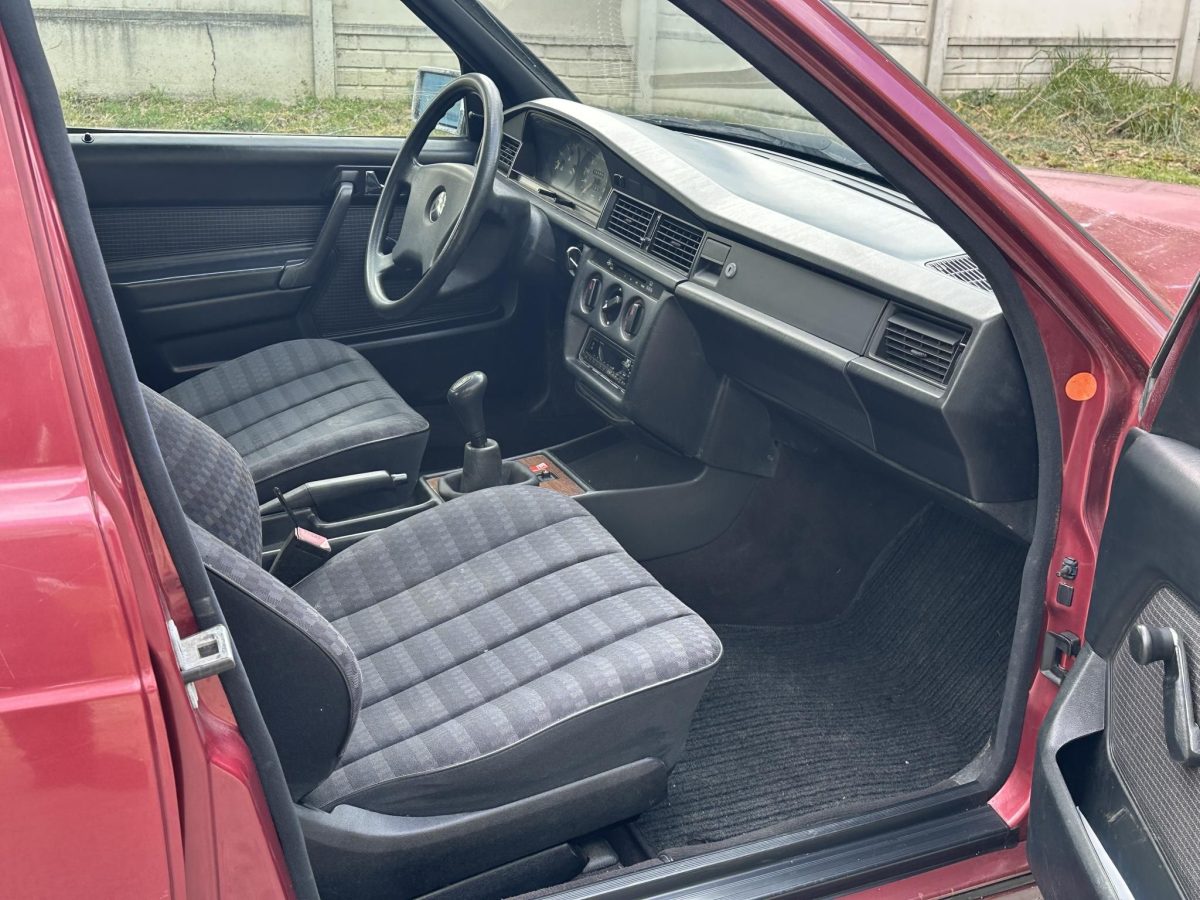 1991 Mercedes-Benz 190 oldtimer autó – Car-Garage Kft. Ráckeve – 5. fotó