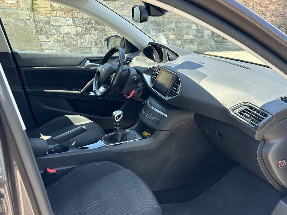 2014 Peugeot 308 használt autó – Car-Garage Kft. Ráckeve – 5. fotó
