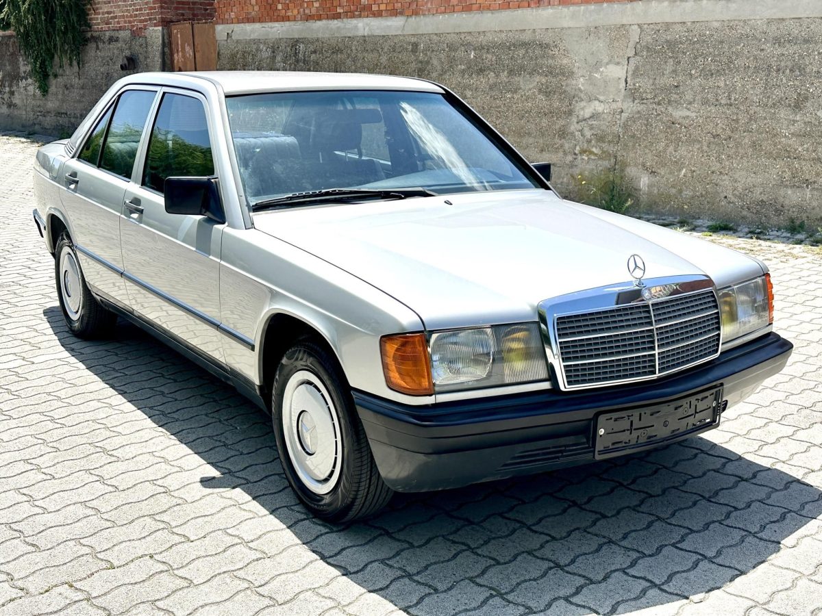 1983 Mercedes-Benz 190 oldtimer autó – Car-Garage Kft. Ráckeve – 4. fotó