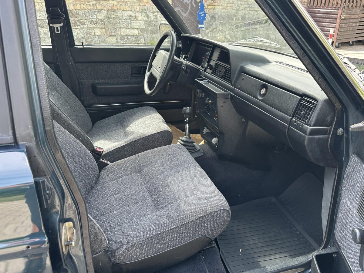 1992 Volvo 240 oldtimer autó – Car-Garage Kft. Ráckeve – 6. fotó