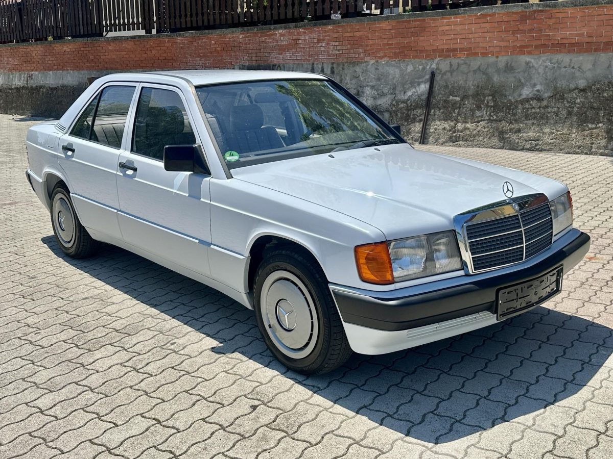 1992 Mercedes-Benz 190 oldtimer autó – Car-Garage Kft. Ráckeve – 4. fotó