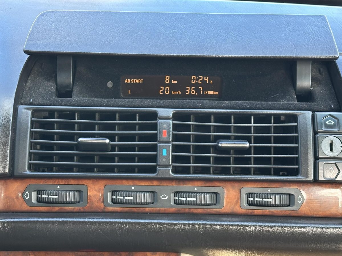 1991 Mercedes-Benz 500 oldtimer autó – Car-Garage Kft. Ráckeve – 7. fotó