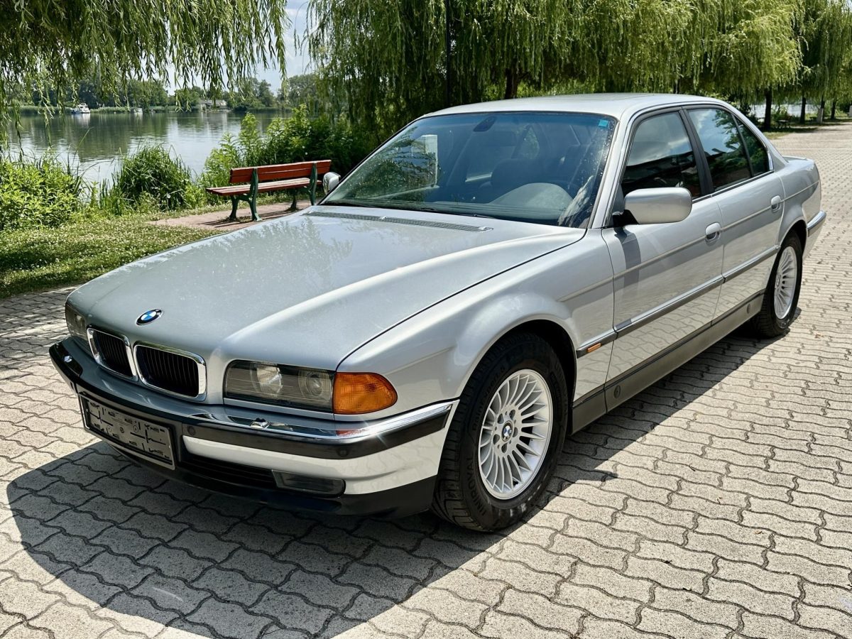 1996 BMW 740 oldtimer autó – Car-Garage Kft. Ráckeve