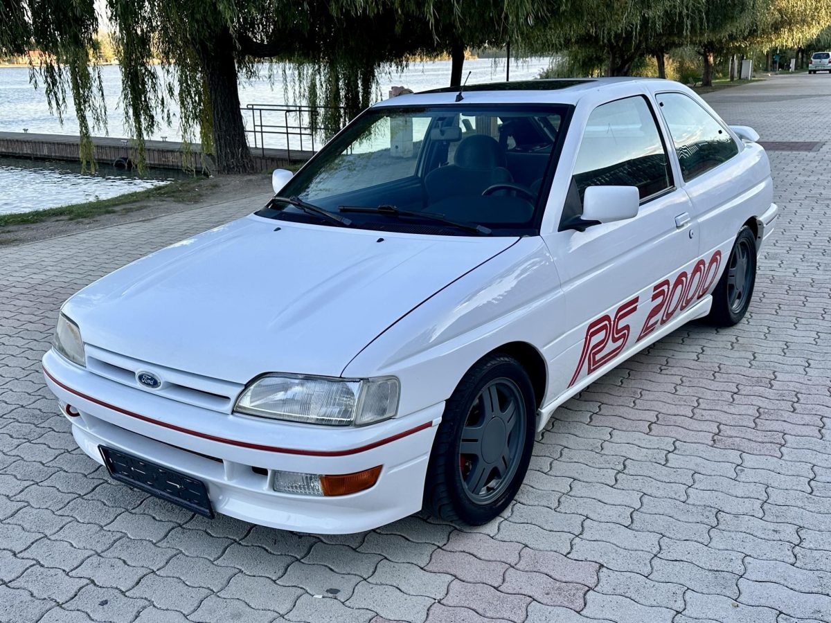 1991 Ford Escort oldtimer autó – Car-Garage Kft. Ráckeve