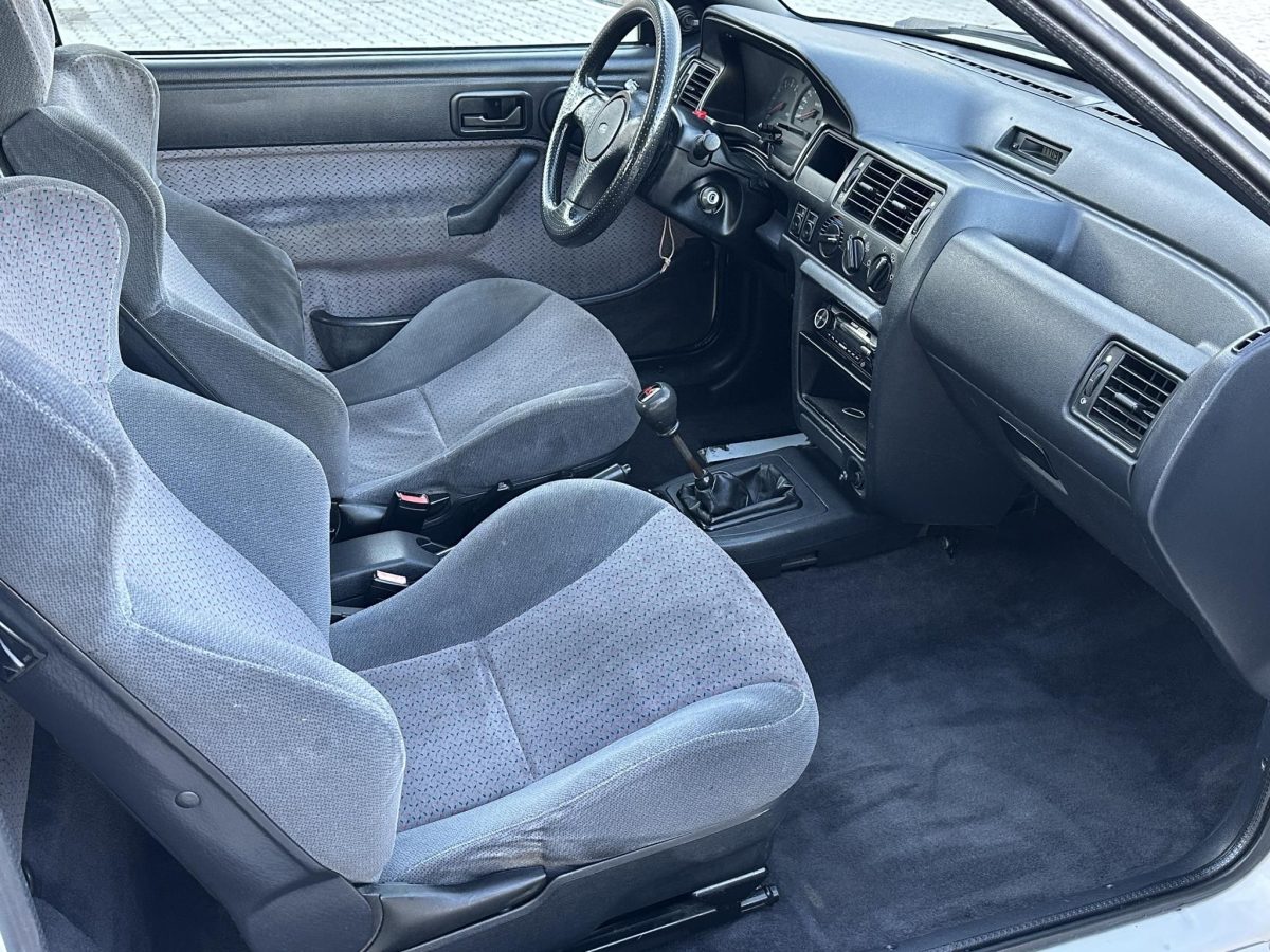 1991 Ford Escort oldtimer autó – Car-Garage Kft. Ráckeve – 5. fotó