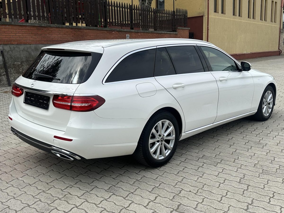 2019 Mercedes-Benz E 200 használt autó – Car-Garage Kft. Ráckeve – 3. fotó