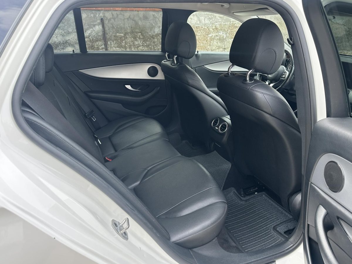 2019 Mercedes-Benz E 200 használt autó – Car-Garage Kft. Ráckeve – 6. fotó