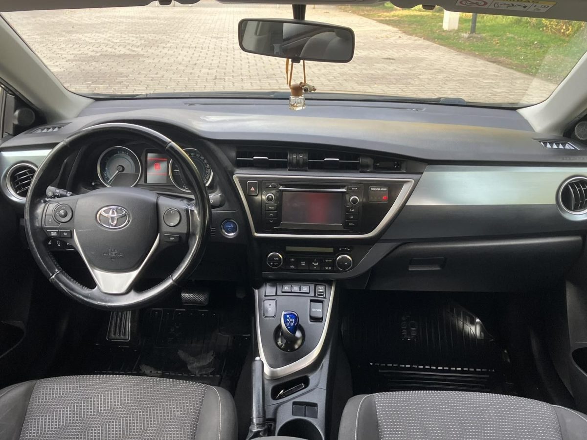 2013 Toyota Auris használt autó – Car-Garage Kft. Ráckeve – 6. fotó