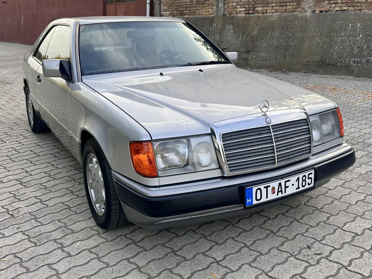 1991 Mercedes-Benz 300 oldtimer autó – Car-Garage Kft. Ráckeve – 4. fotó