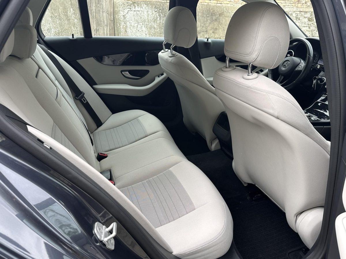 2015 Mercedes-Benz C 200 használt autó – Car-Garage Kft. Ráckeve – 6. fotó